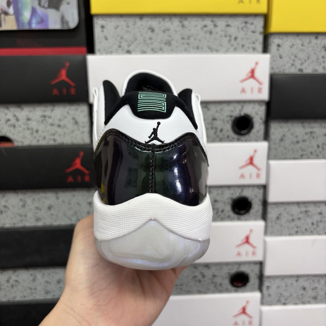 Air Jordan 11 Low Iridescent