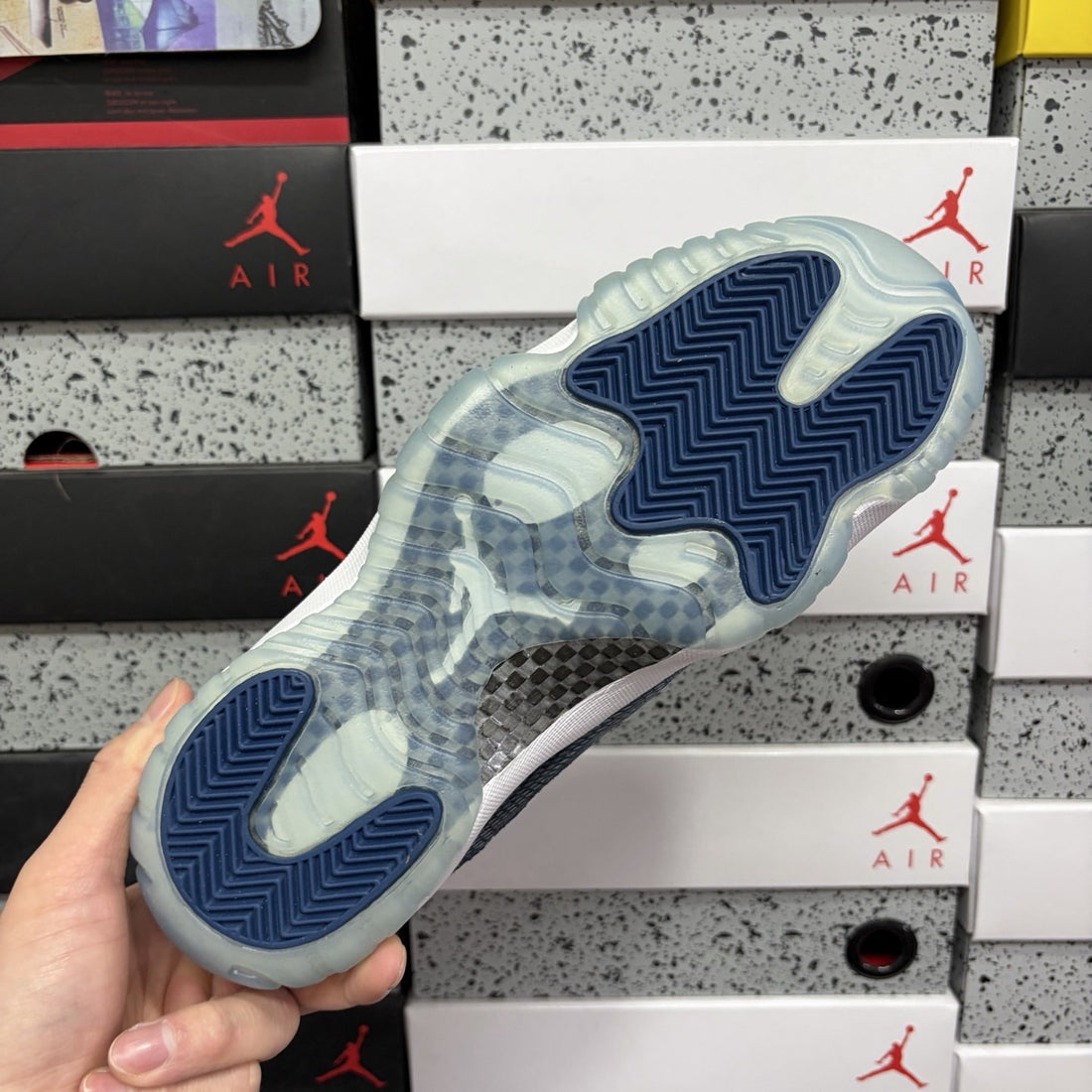 Air Jordan 11 Low Navy Snakeskin