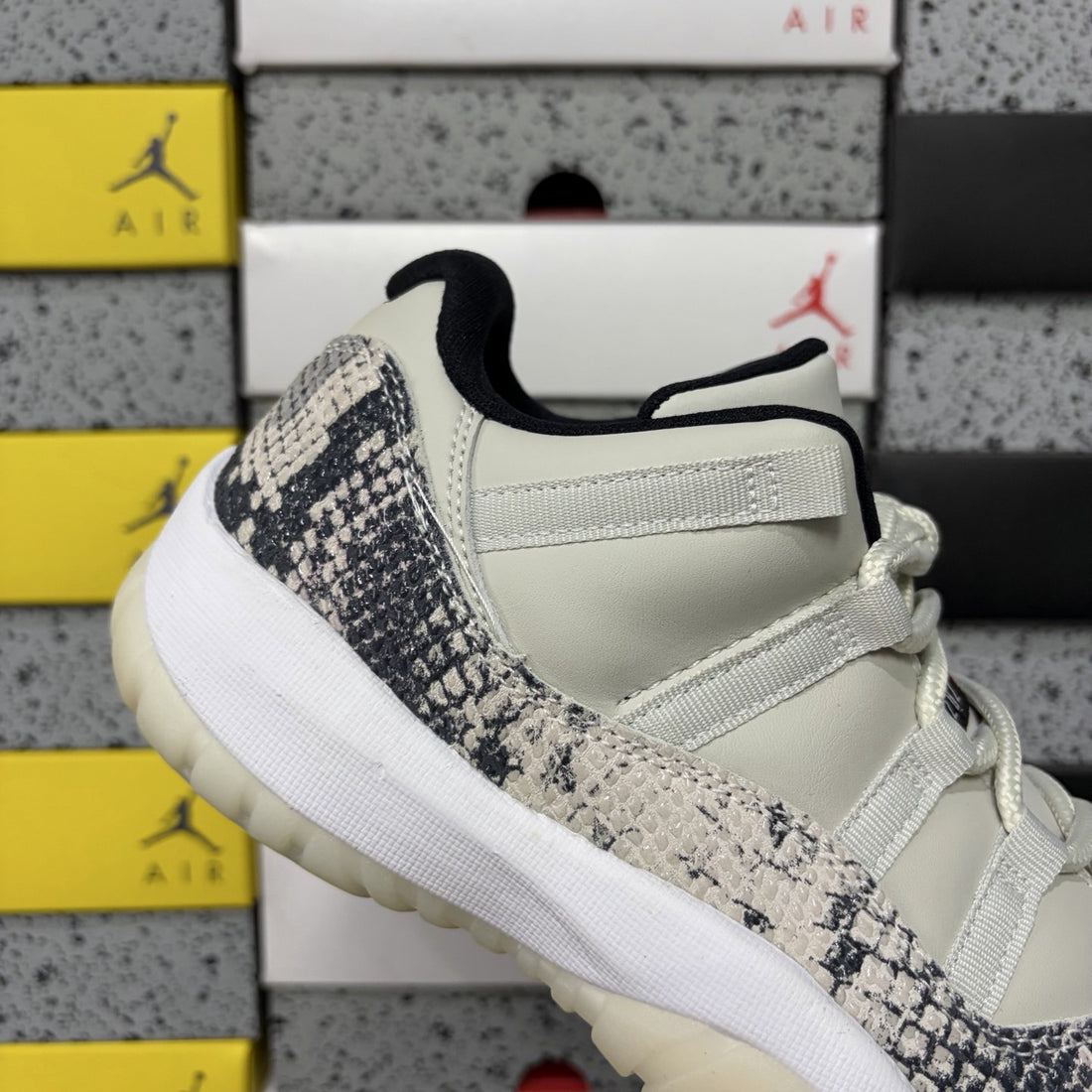 Air Jordan 11 Low Snakeskin