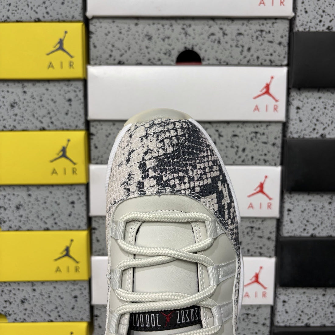 Air Jordan 11 Low Snakeskin