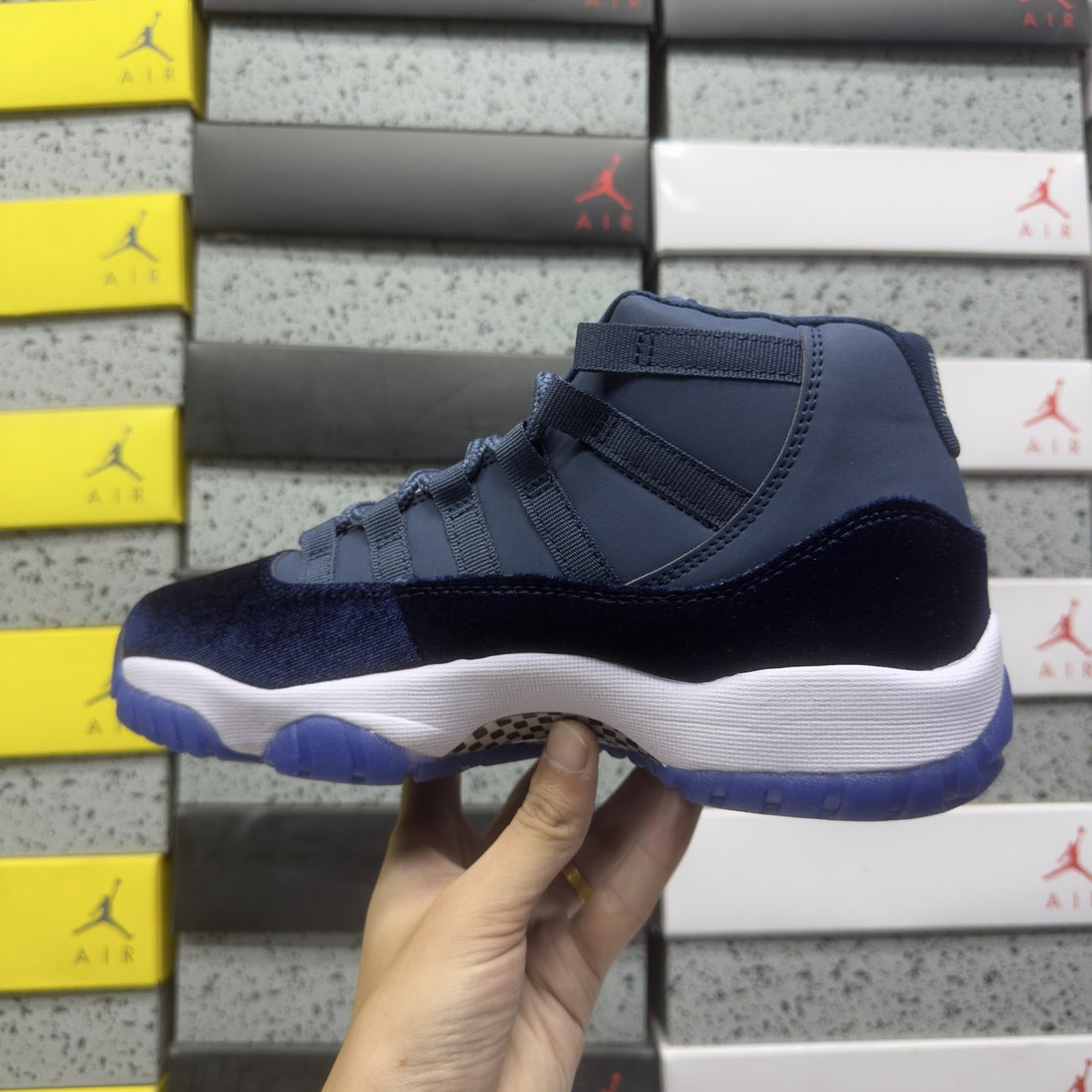 Air Jordan 11 Navy Velvet