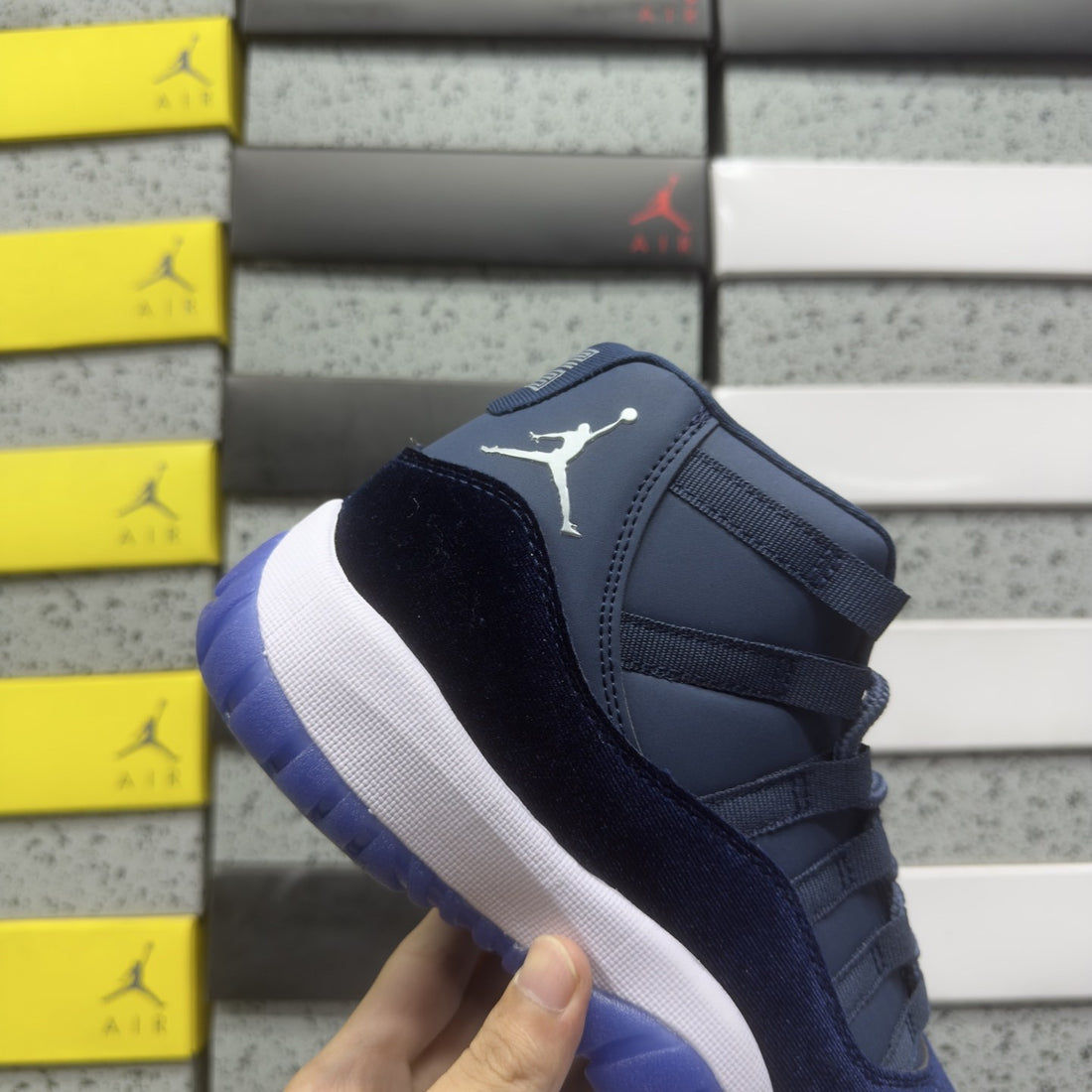 Air Jordan 11 Navy Velvet