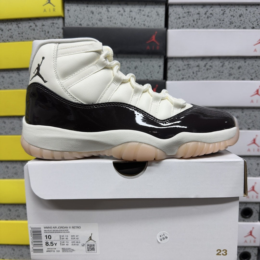 Air Jordan 11 Neapolitan
