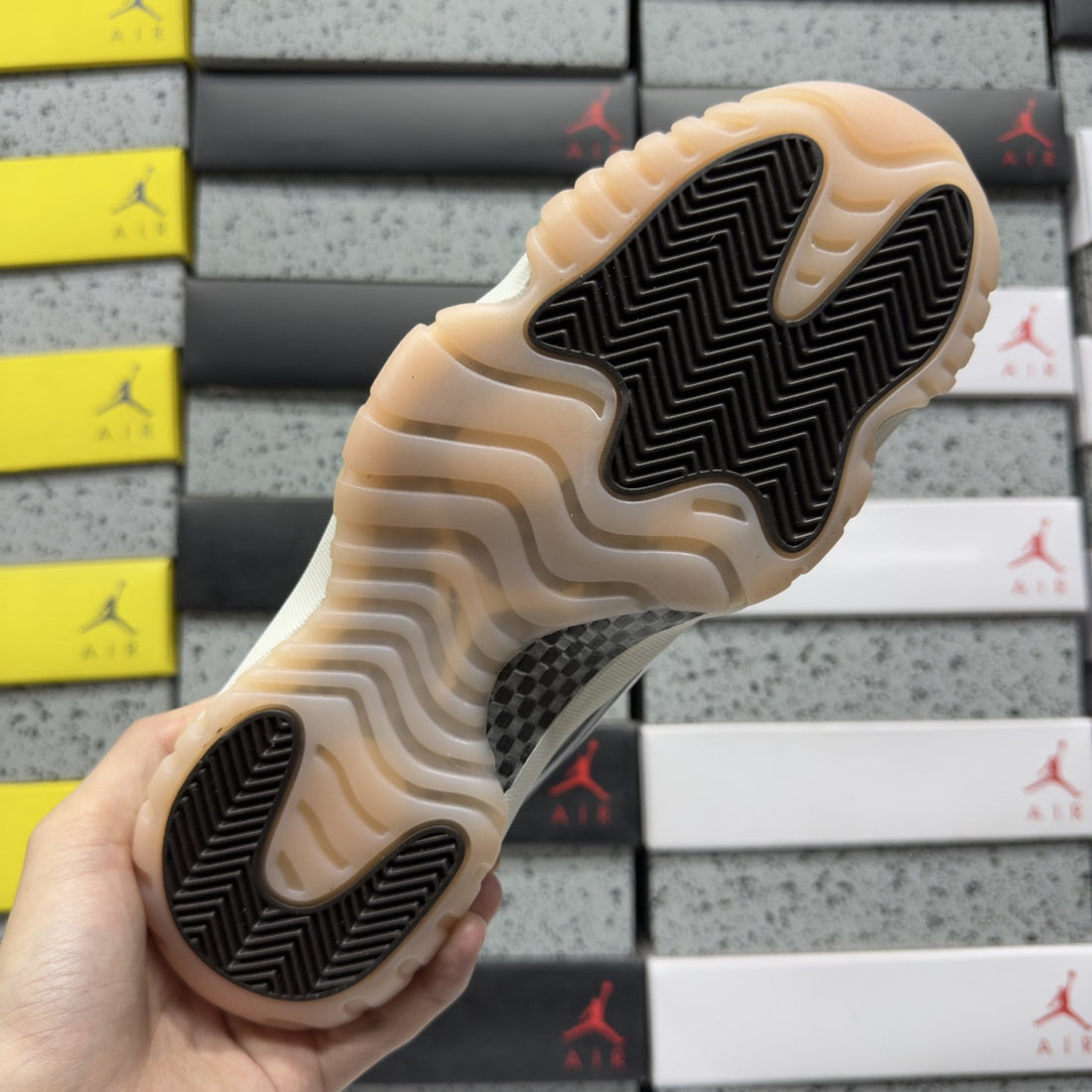 Air Jordan 11 Neapolitan