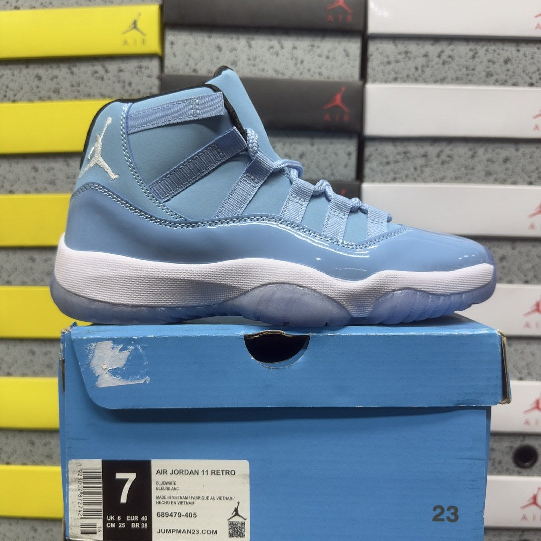 Air Jordan 11 Pantone Blue