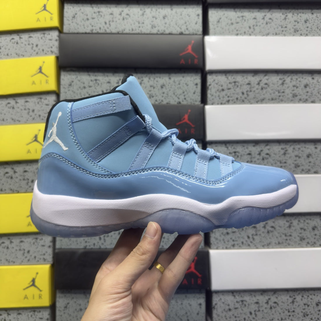 Air Jordan 11 Pantone Blue