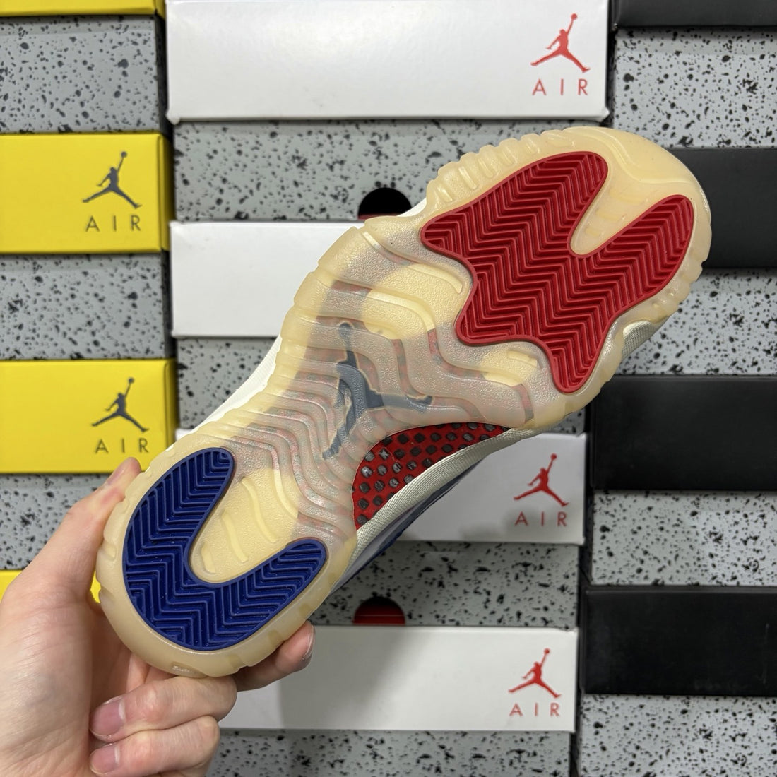 Air Jordan 11 Royal Sail