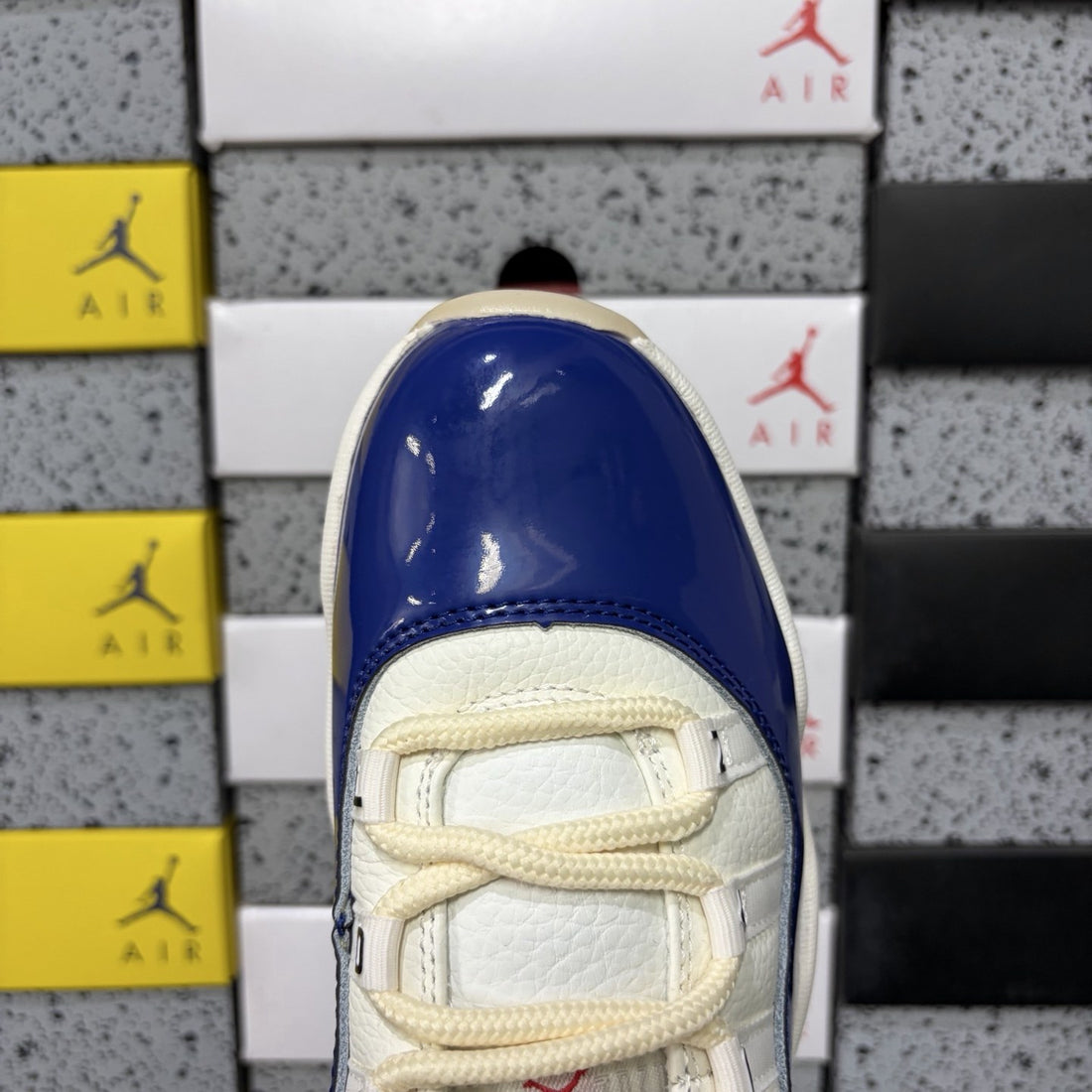 Air Jordan 11 Royal Sail