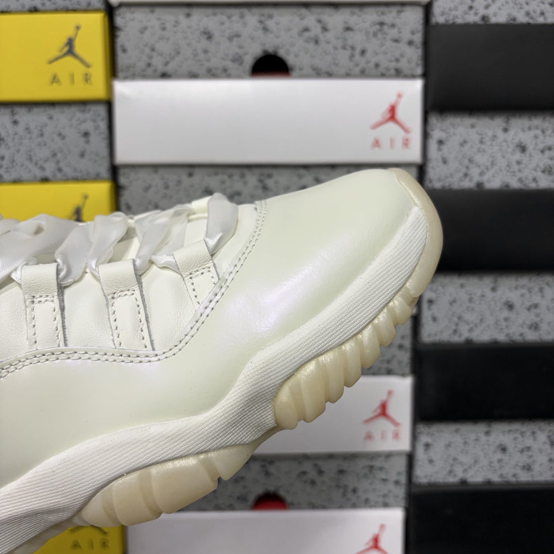 Air Jordan 11 Triple White