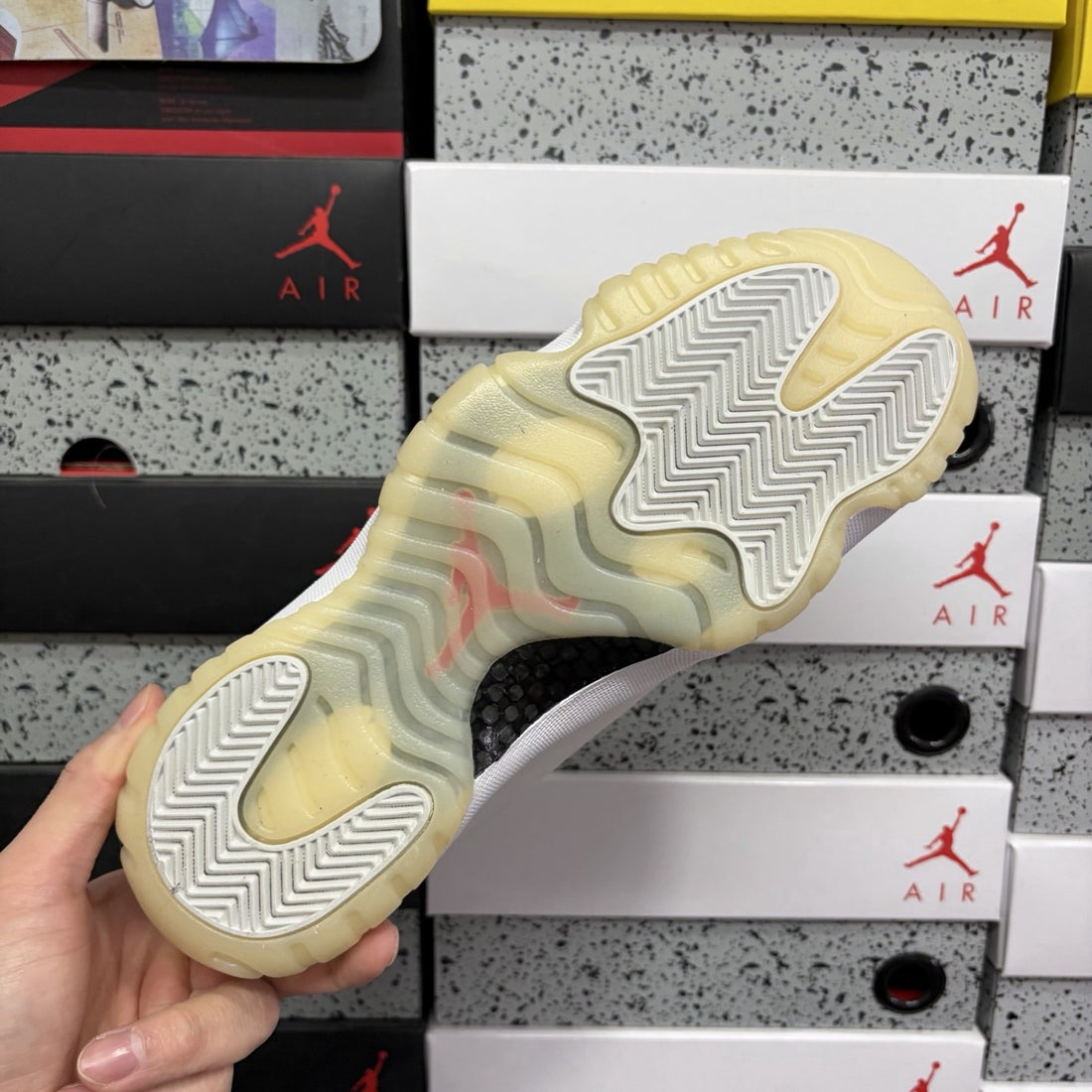 Air Jordan 11 White Gym Red