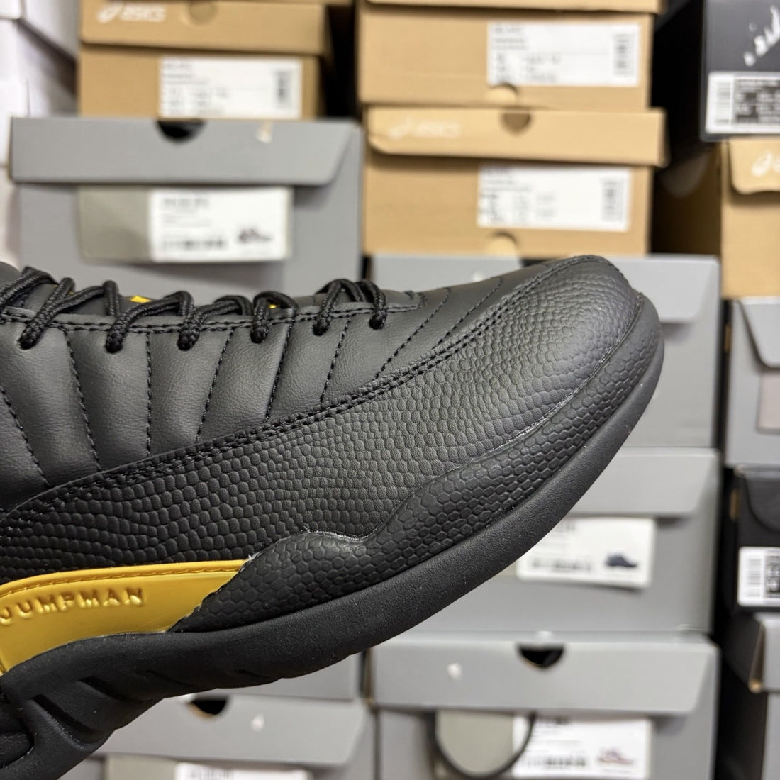 Air Jordan 12 Black Taxi