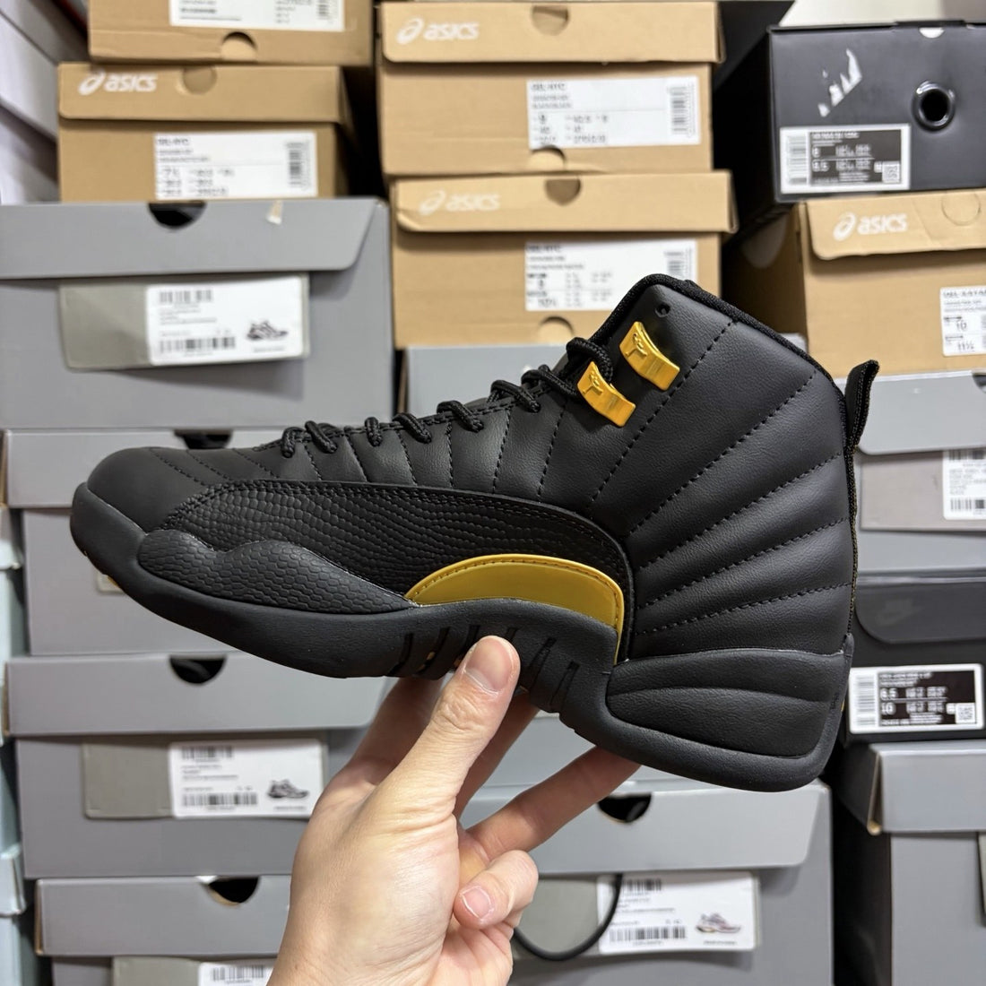 Air Jordan 12 Black Taxi