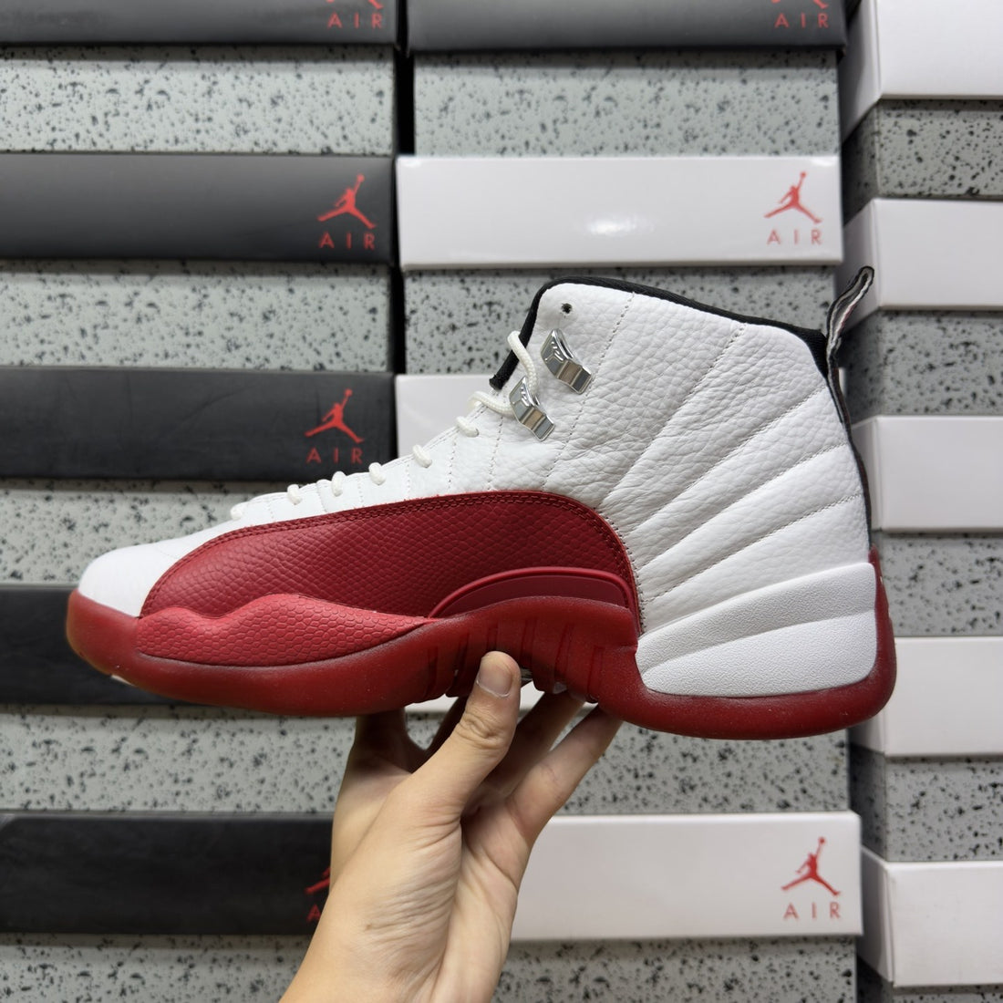 Air Jordan 12 Cherry