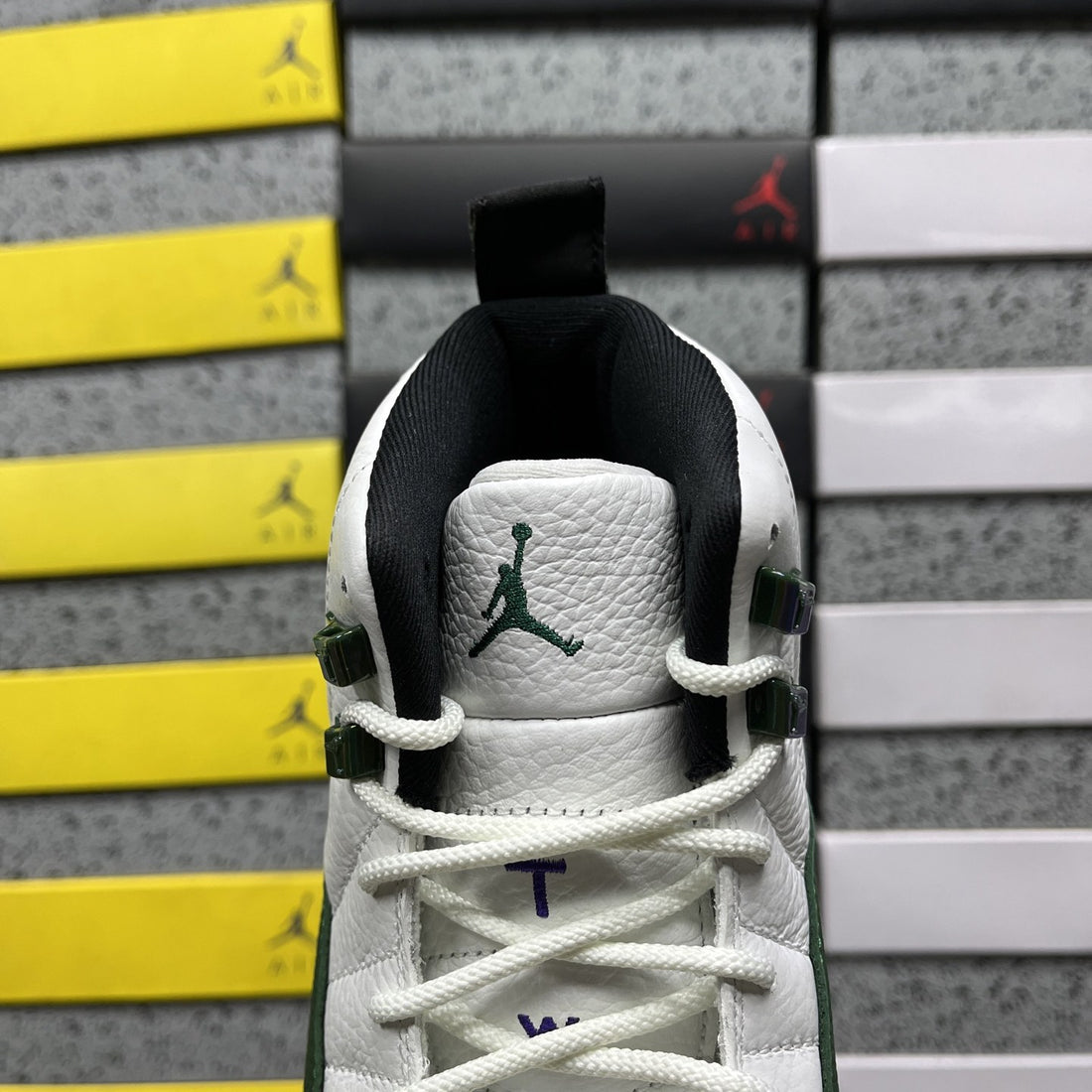 Air Jordan 12 Gorge Green