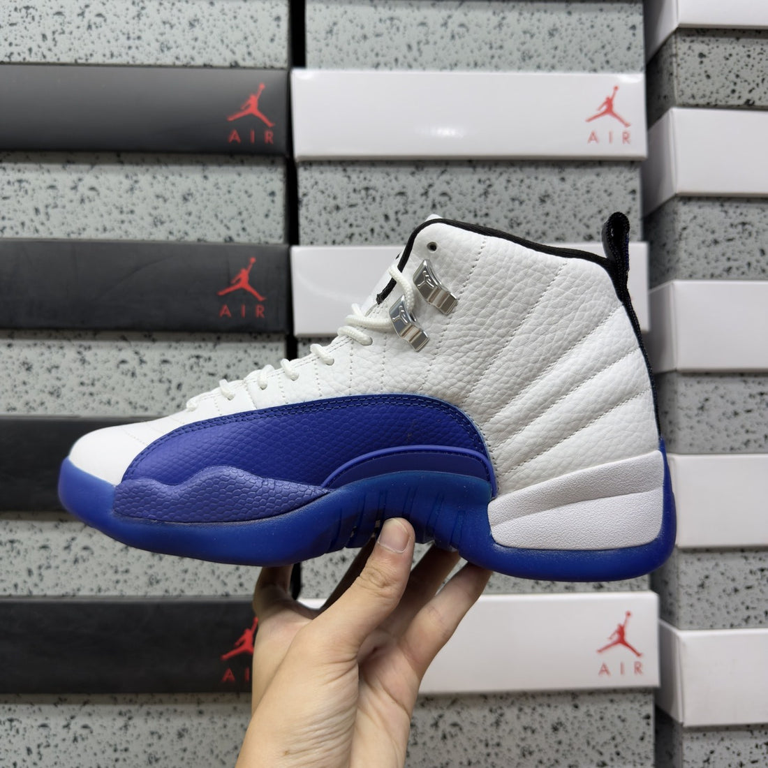 Air Jordan 12 Hyper Royal