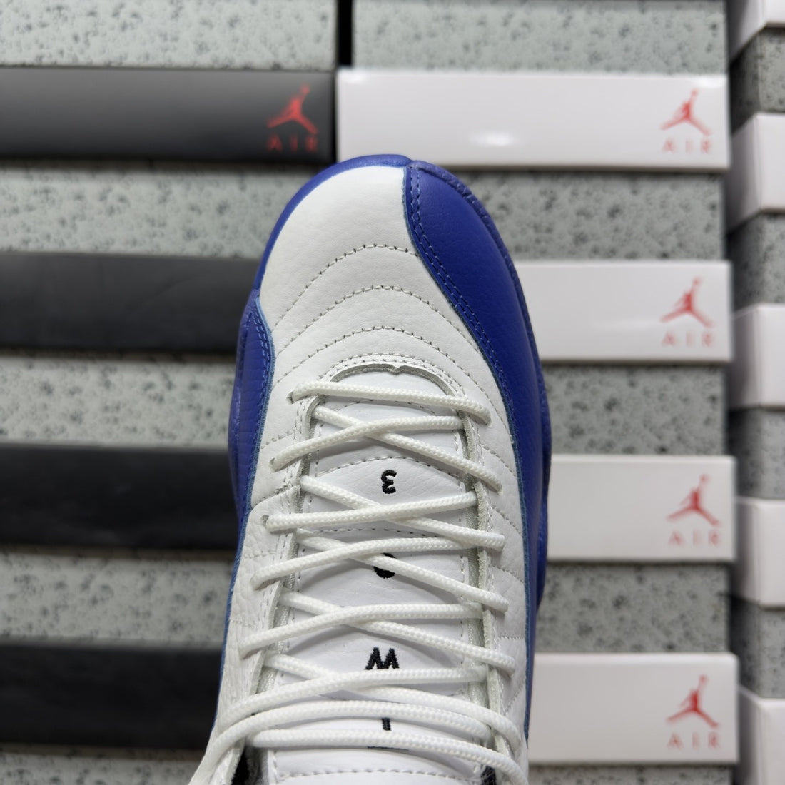 Air Jordan 12 Hyper Royal