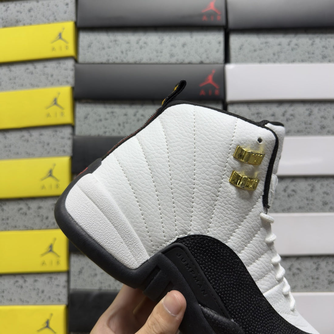 Air Jordan 12 Taxi Classic