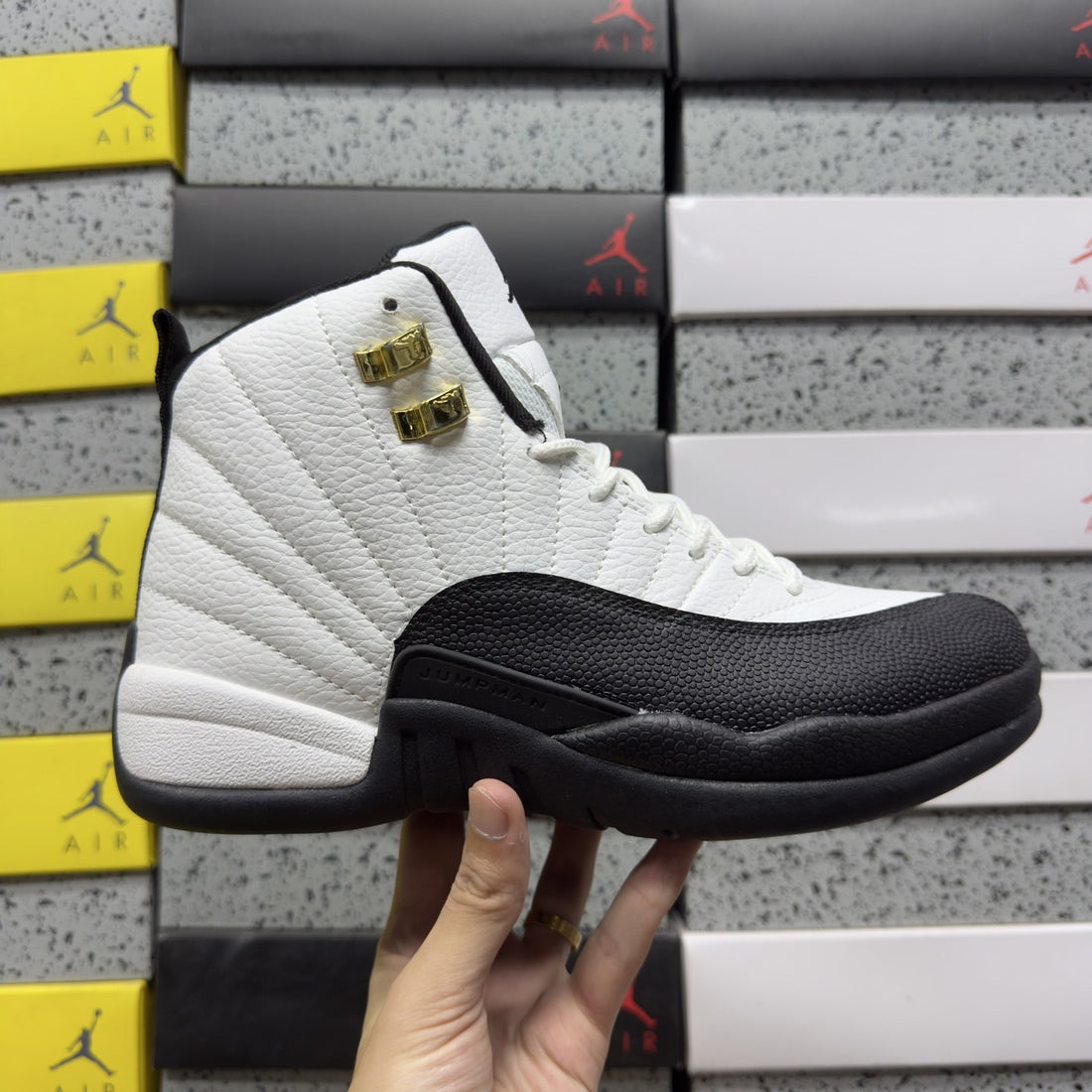 Air Jordan 12 Taxi Classic