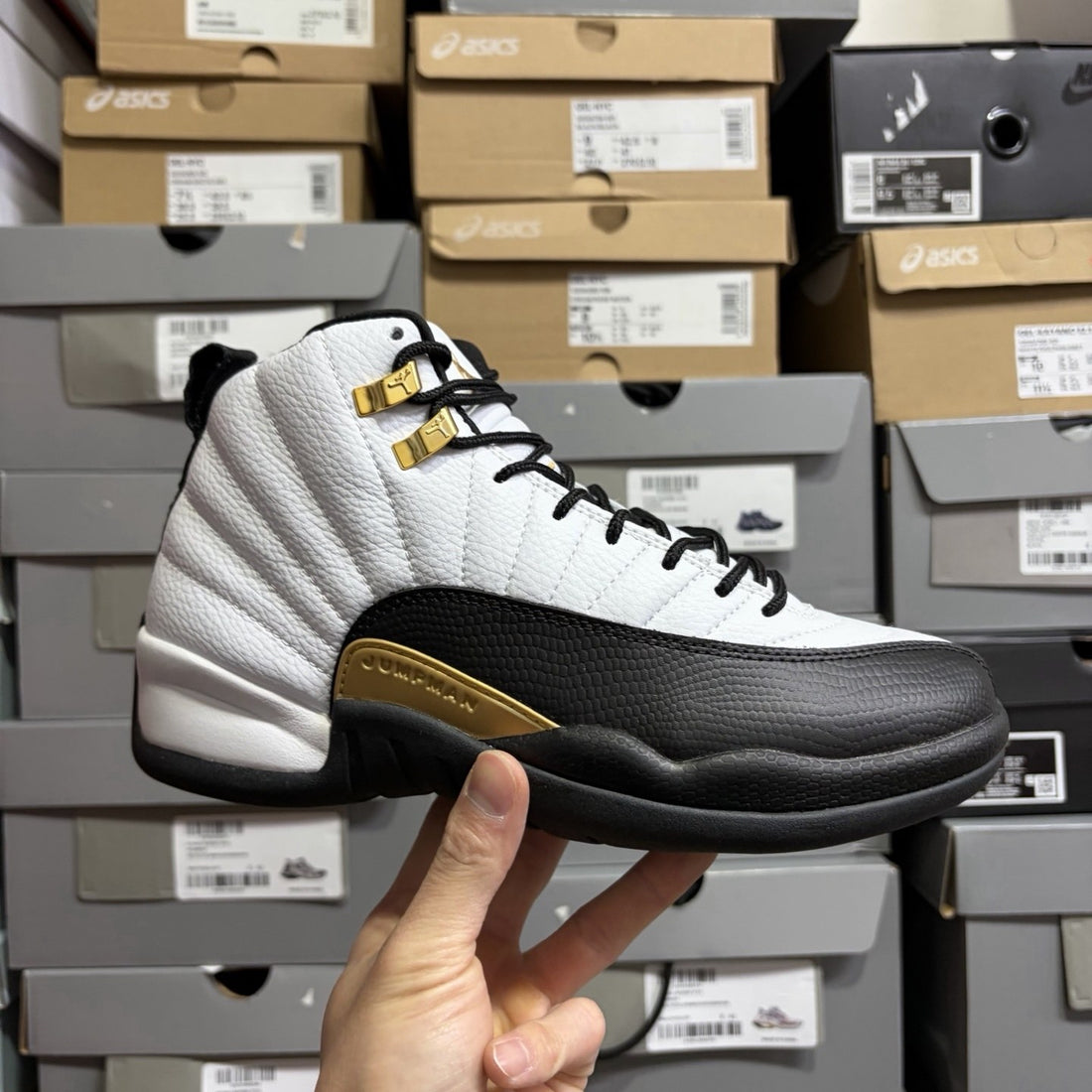 Air Jordan 12 Taxi Gold