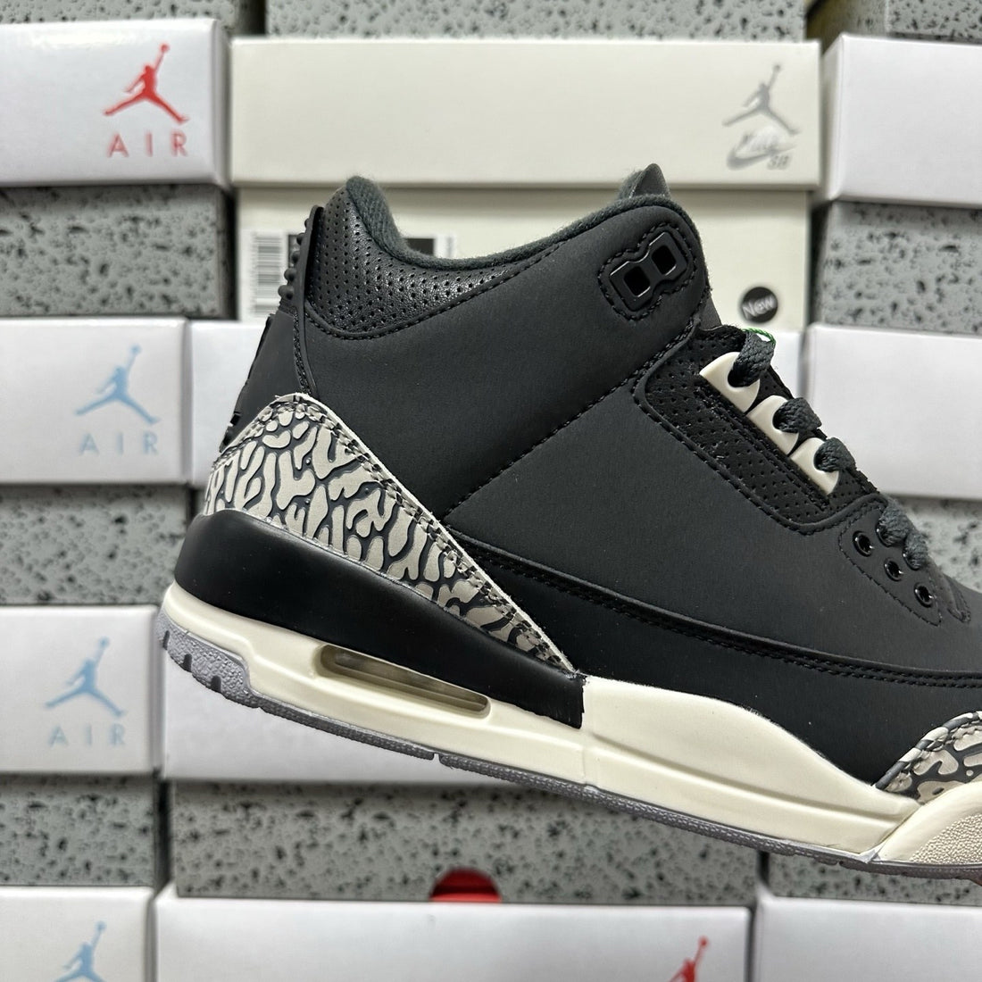 Air Jordan 3 Black Cat Cement