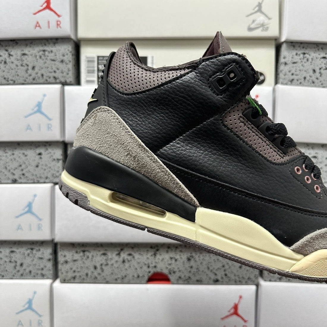 Air Jordan 3 Black Mocha Suede