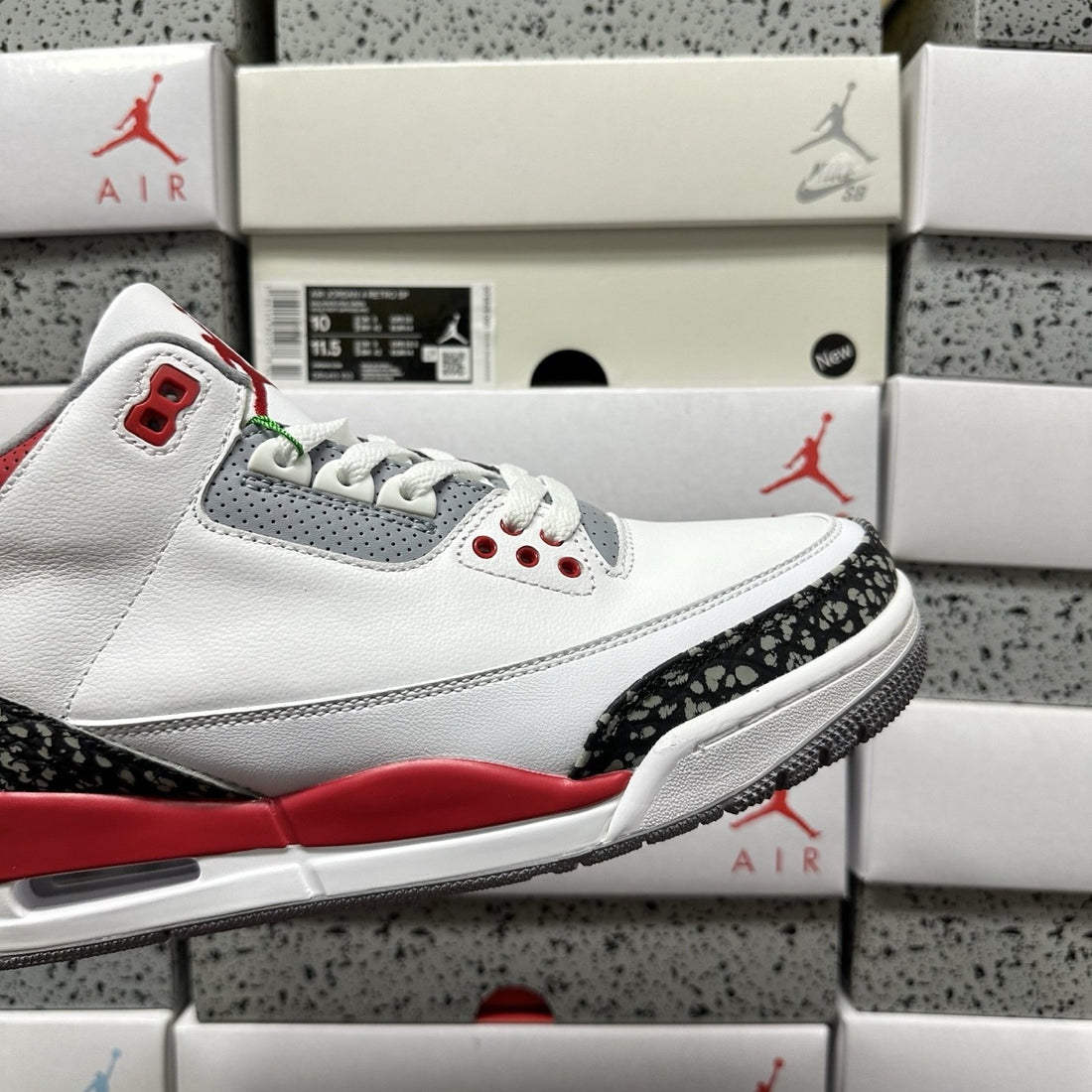 Air Jordan 3 Fire Red