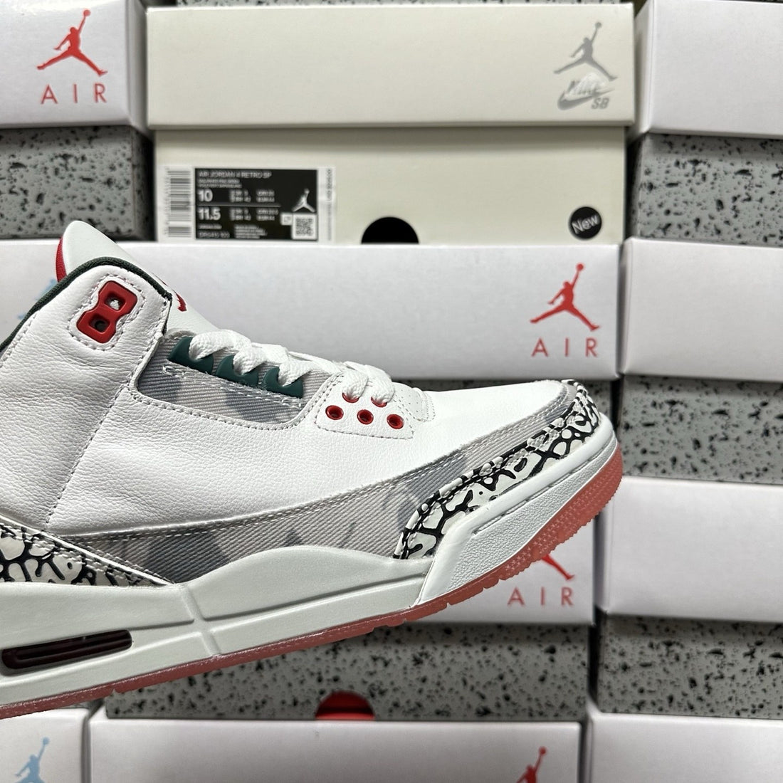 Air Jordan 3 Grey Cement Red