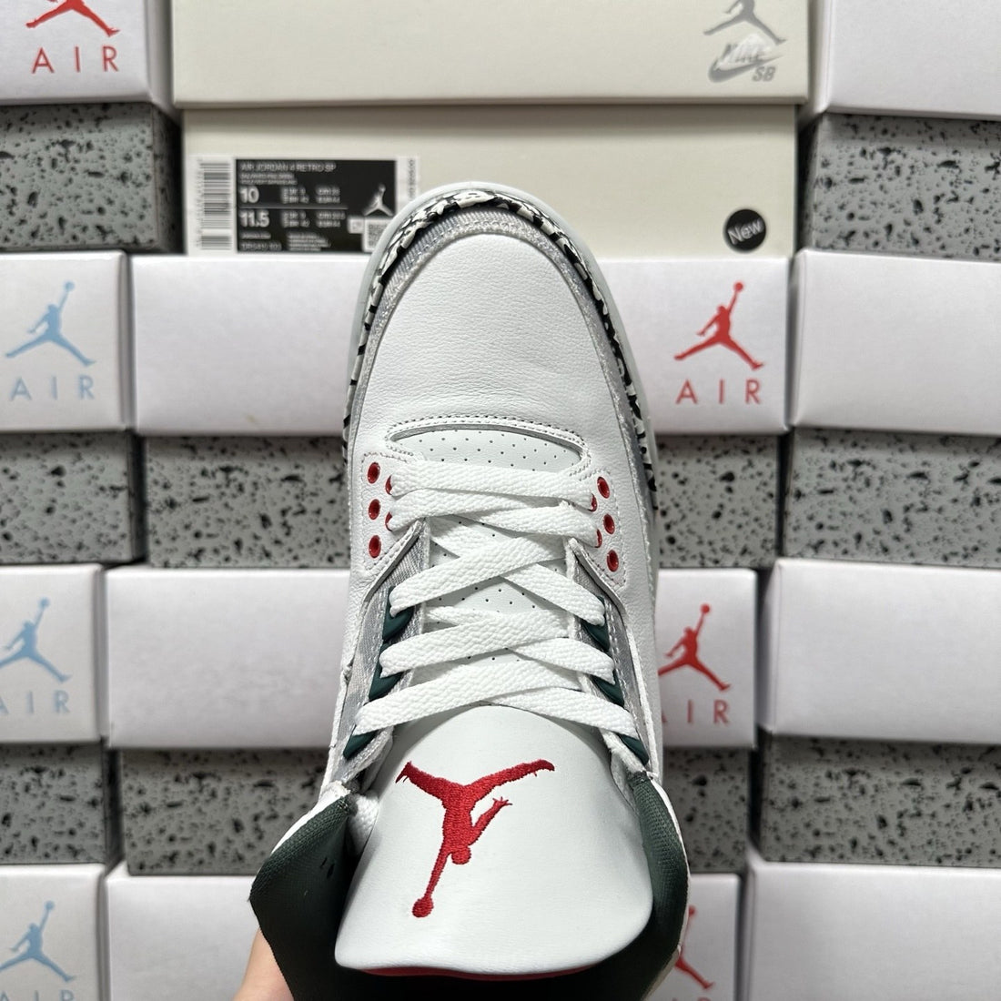 Air Jordan 3 Grey Cement Red