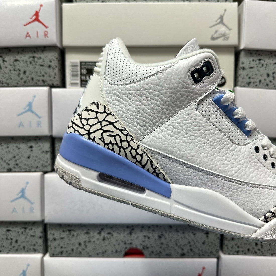 Air Jordan 3 Laser Blue Cement