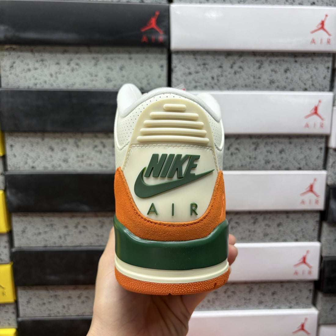 Air Jordan 3 Miami Hurricanes