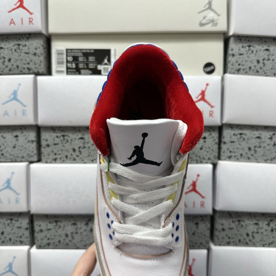 Air Jordan 3 Mocha Royal Red