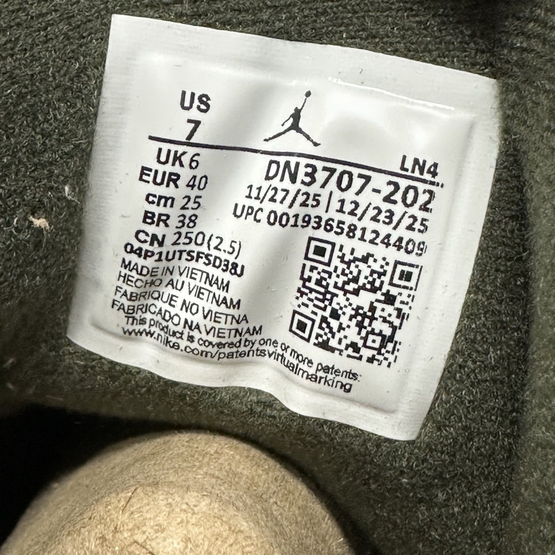 Air Jordan 3 Olive Cement
