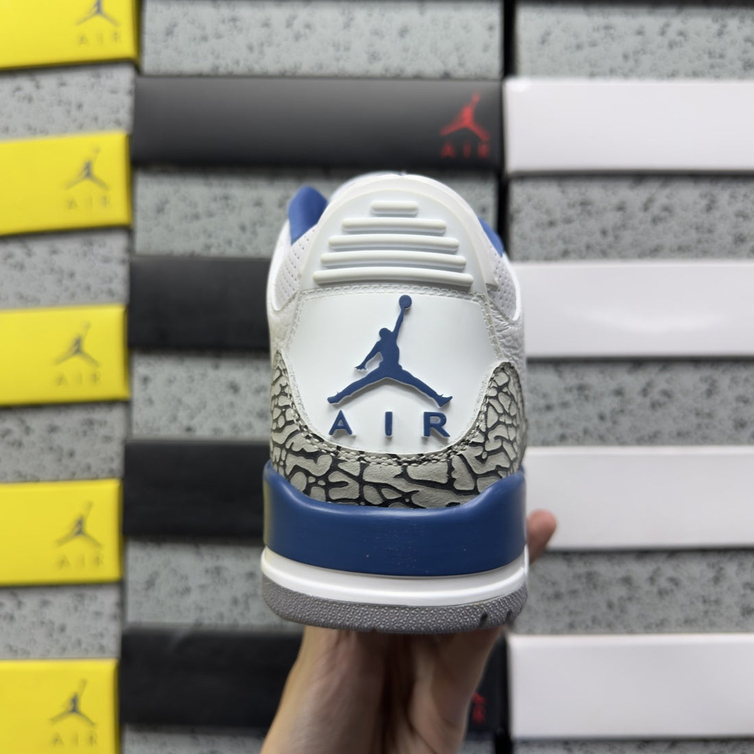 Air Jordan 3 True Blue Cement