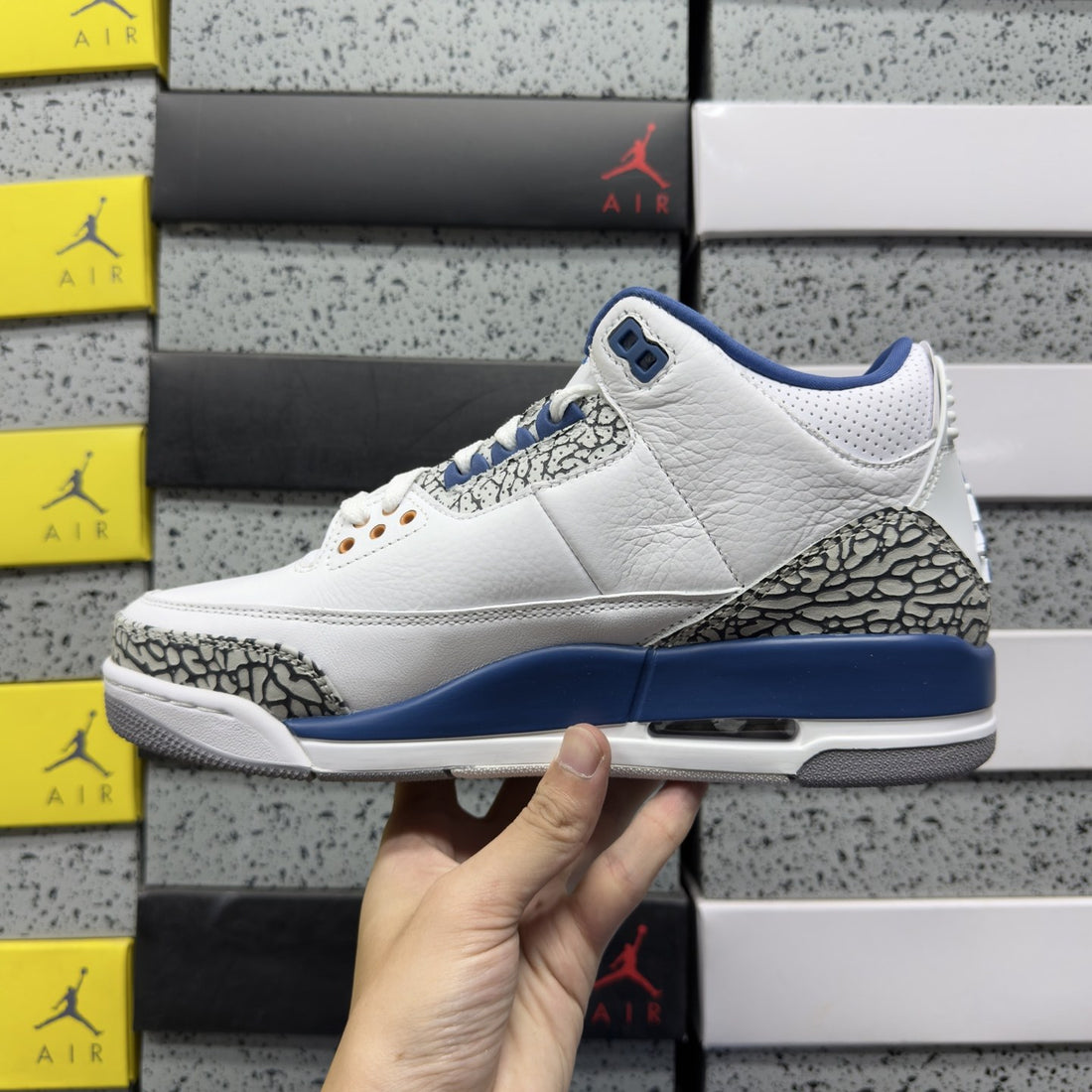Air Jordan 3 True Blue Cement