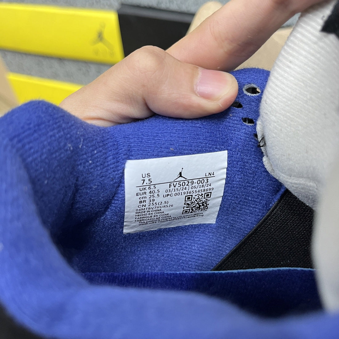 Air Jordan 4 Black Game Royal