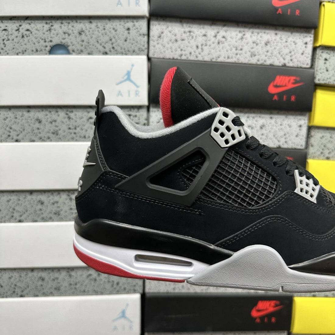 Air Jordan 4 Bred