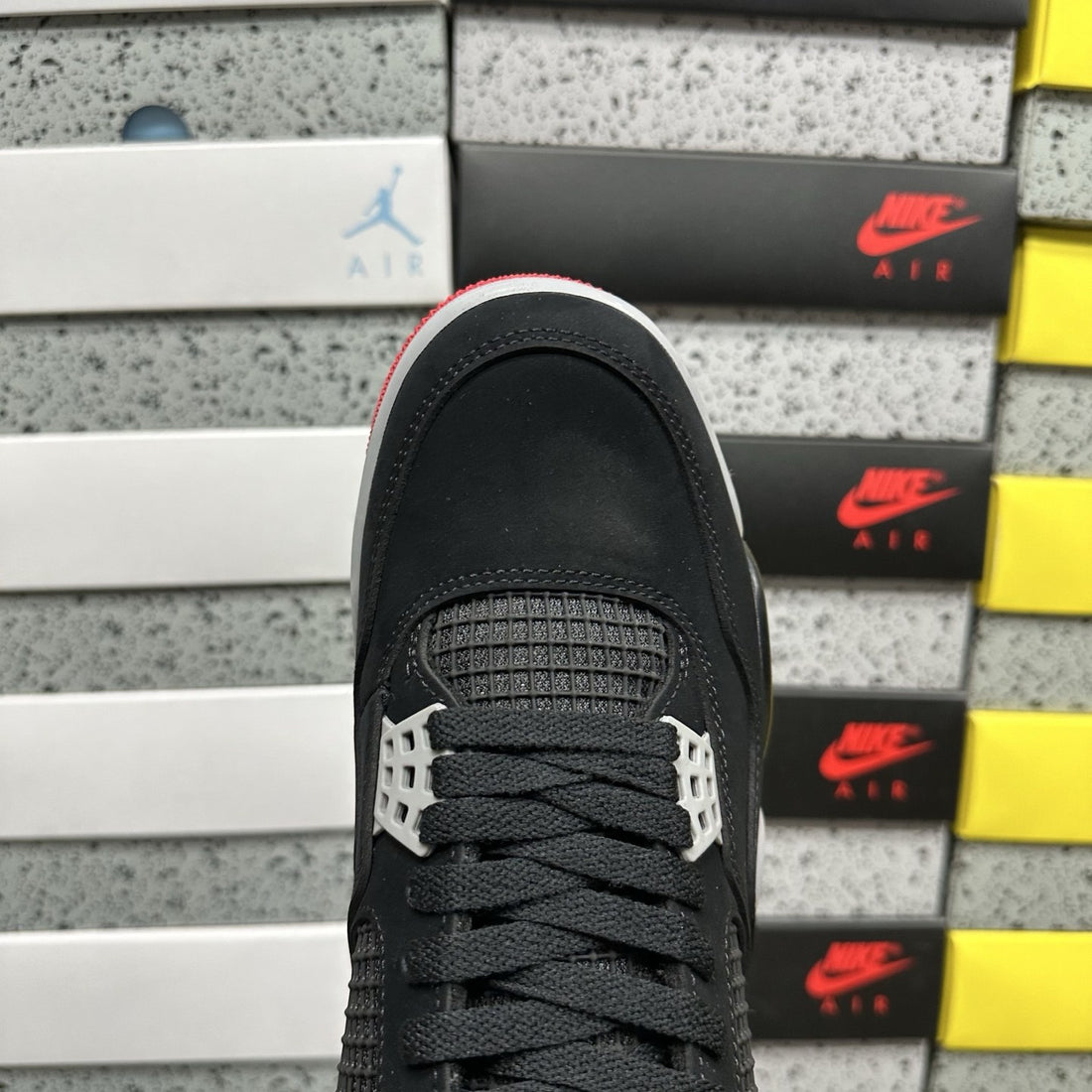 Air Jordan 4 Bred