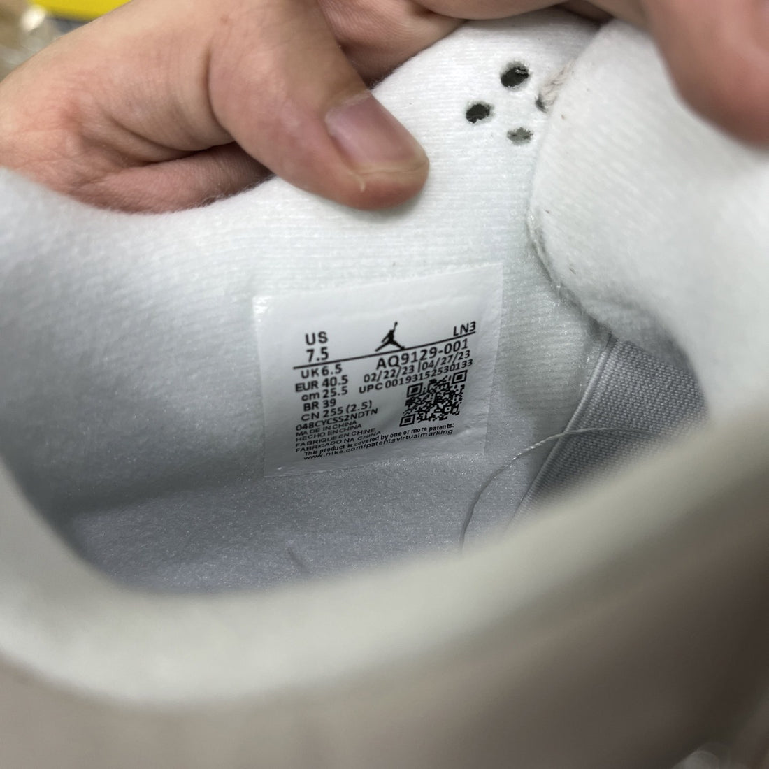 Air Jordan 4 Cement Grey Silver