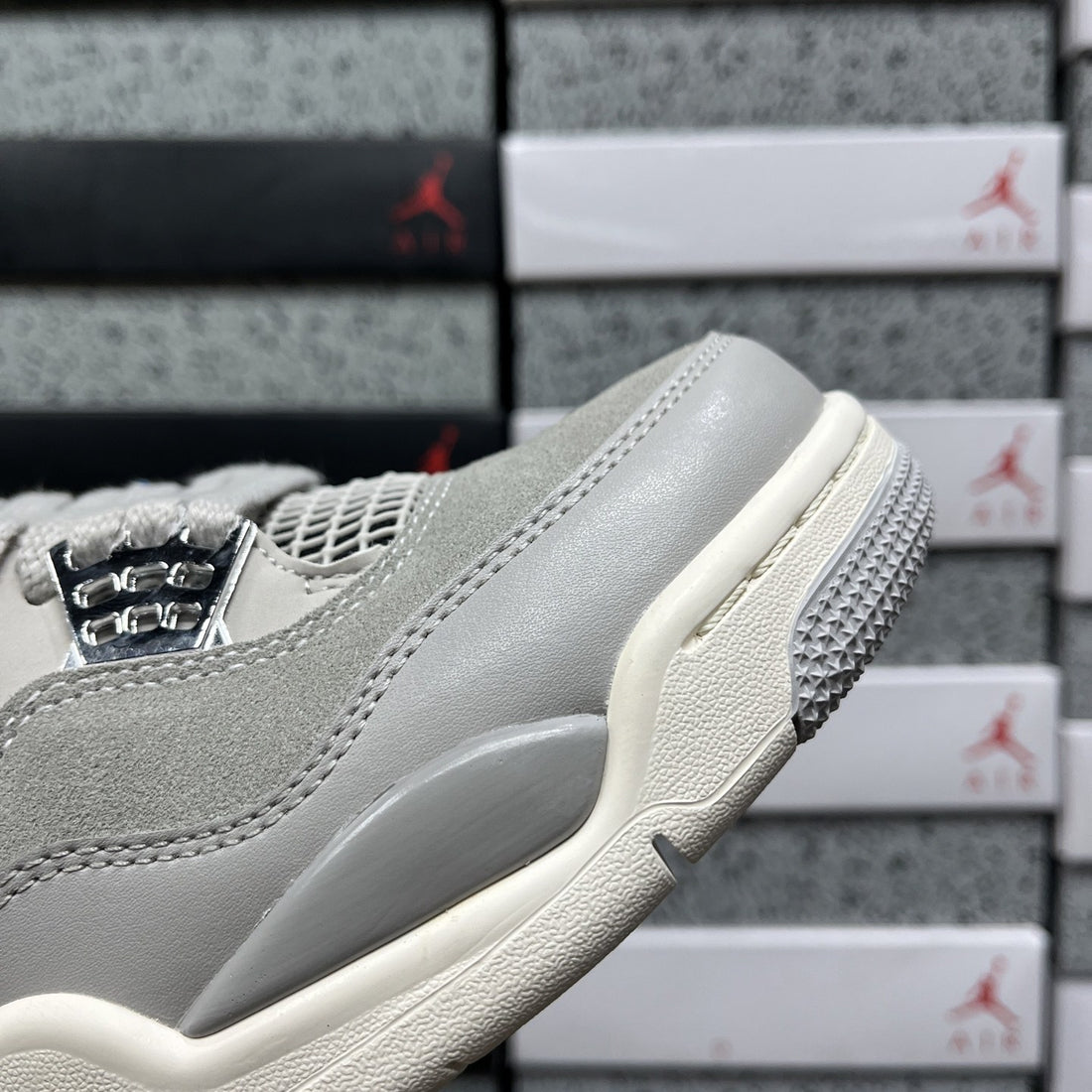 Air Jordan 4 Cement Grey Silver