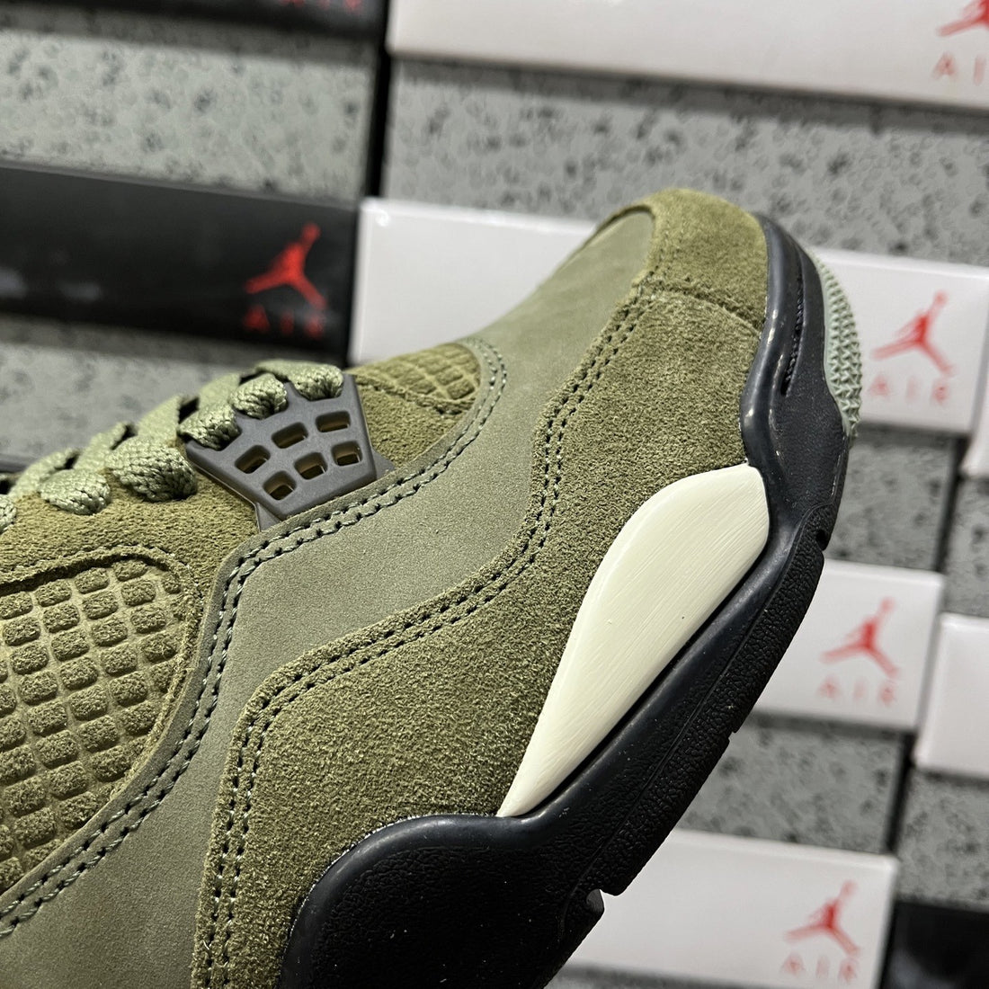 Air Jordan 4 Craft Olive