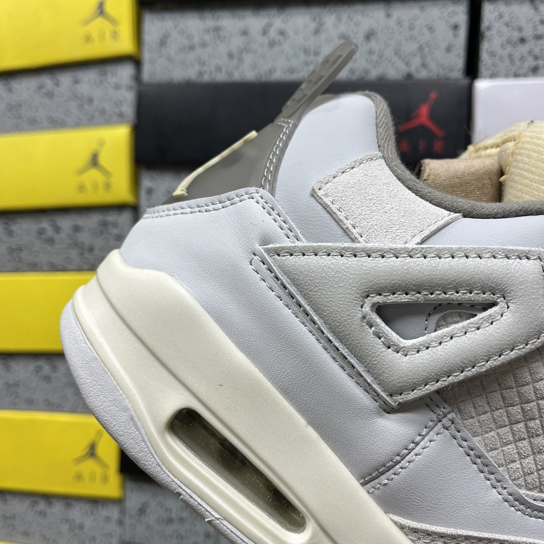 Air Jordan 4 Craft Photon Dust