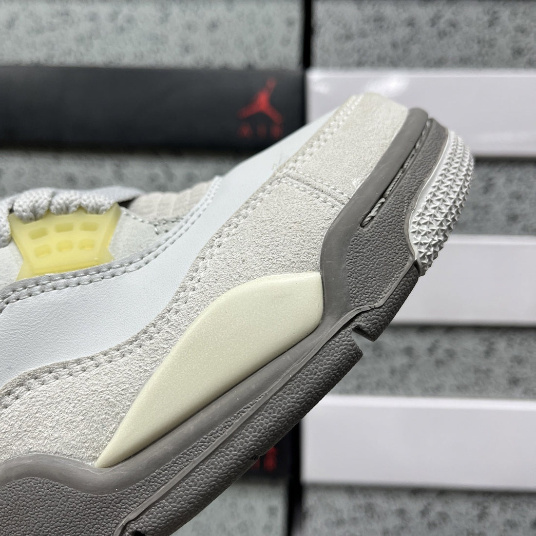 Air Jordan 4 Craft Photon Dust