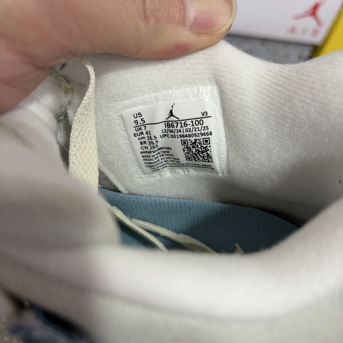Air Jordan 4 Denim Blue Sail