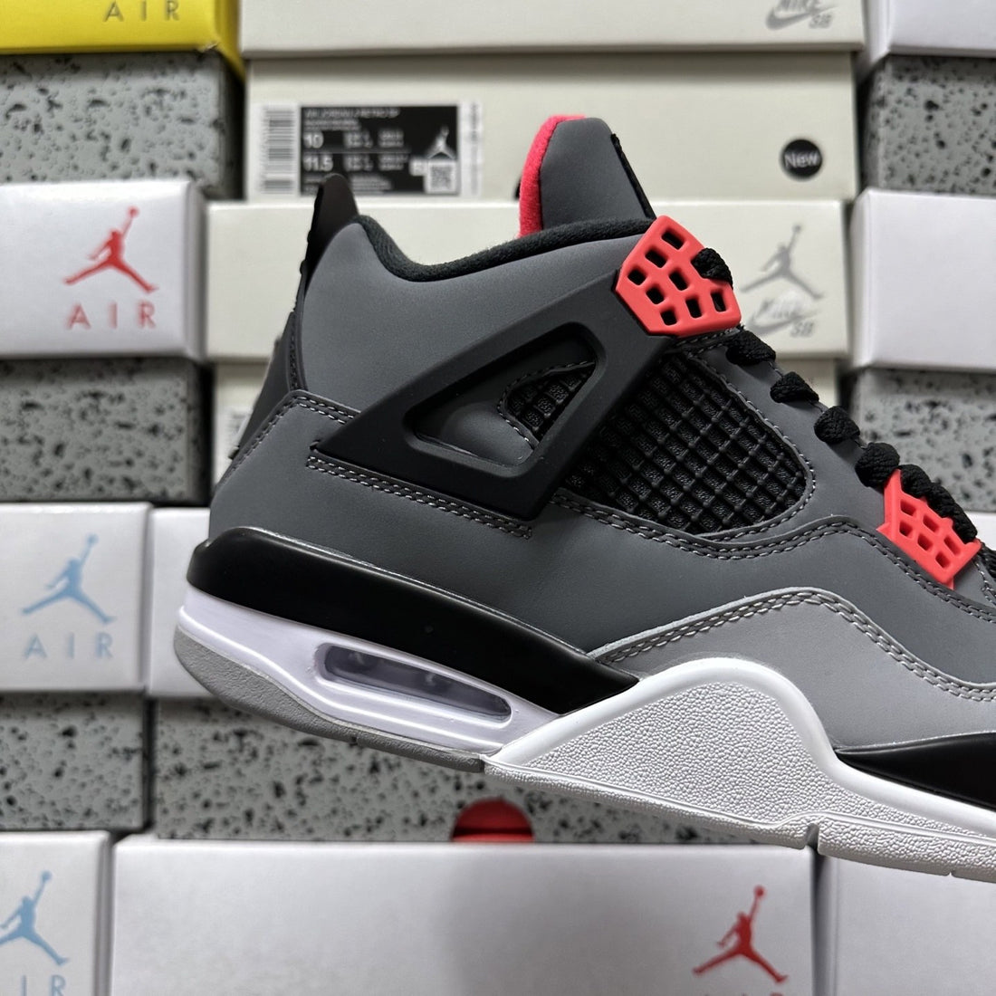 Air Jordan 4 Infrared Grey