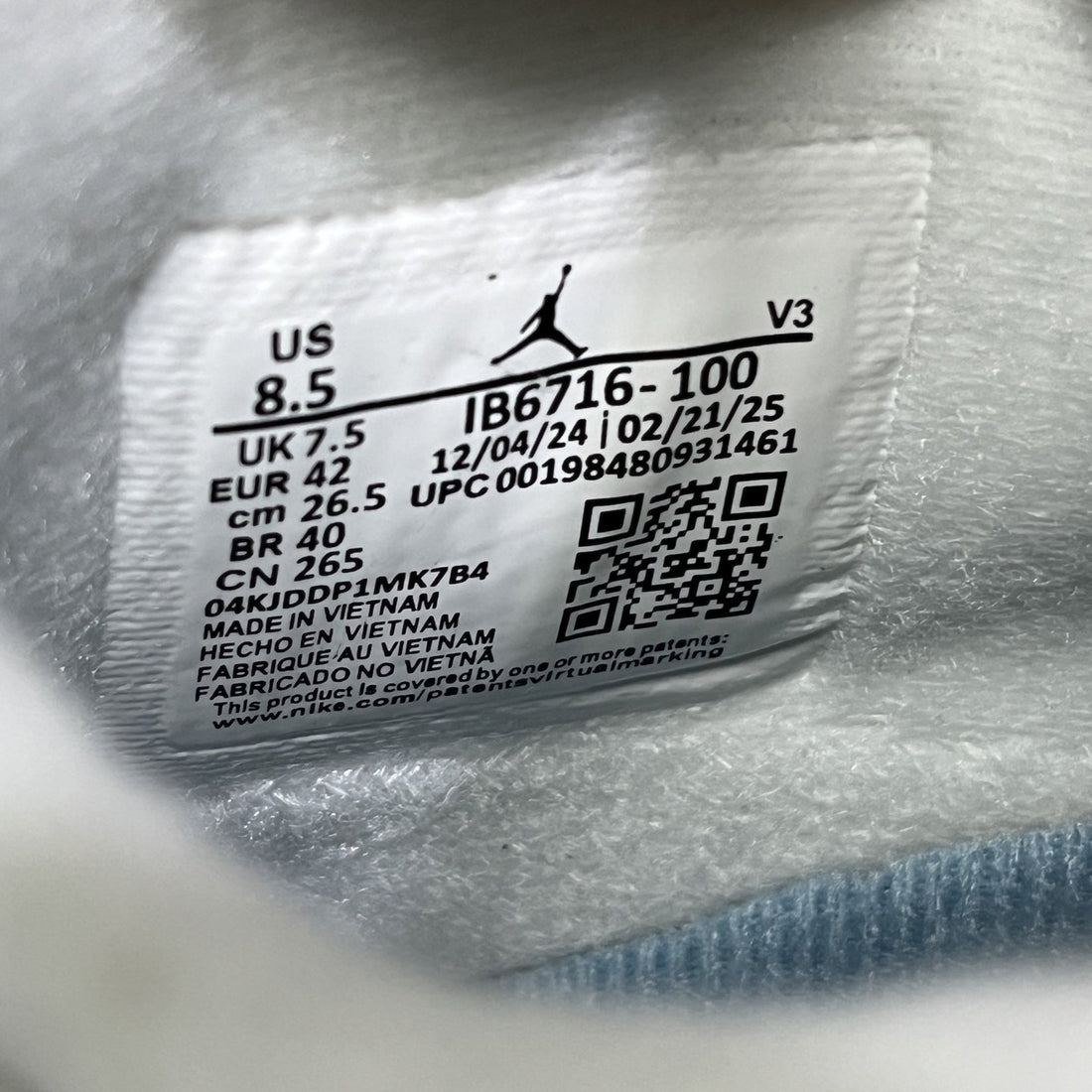 Air Jordan 4 Levi's Sail Denim