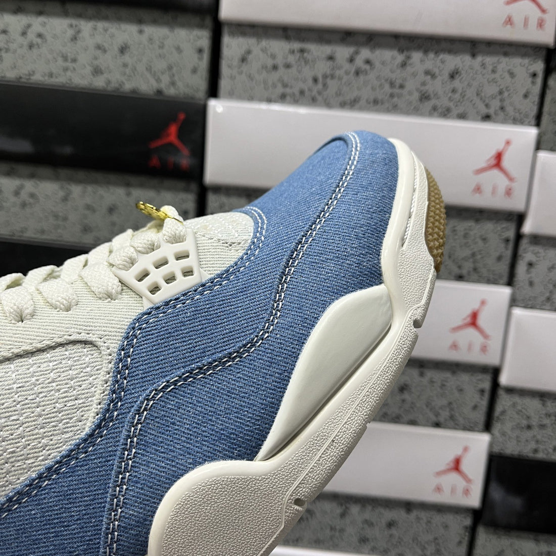 Air Jordan 4 Levi's Sail Denim