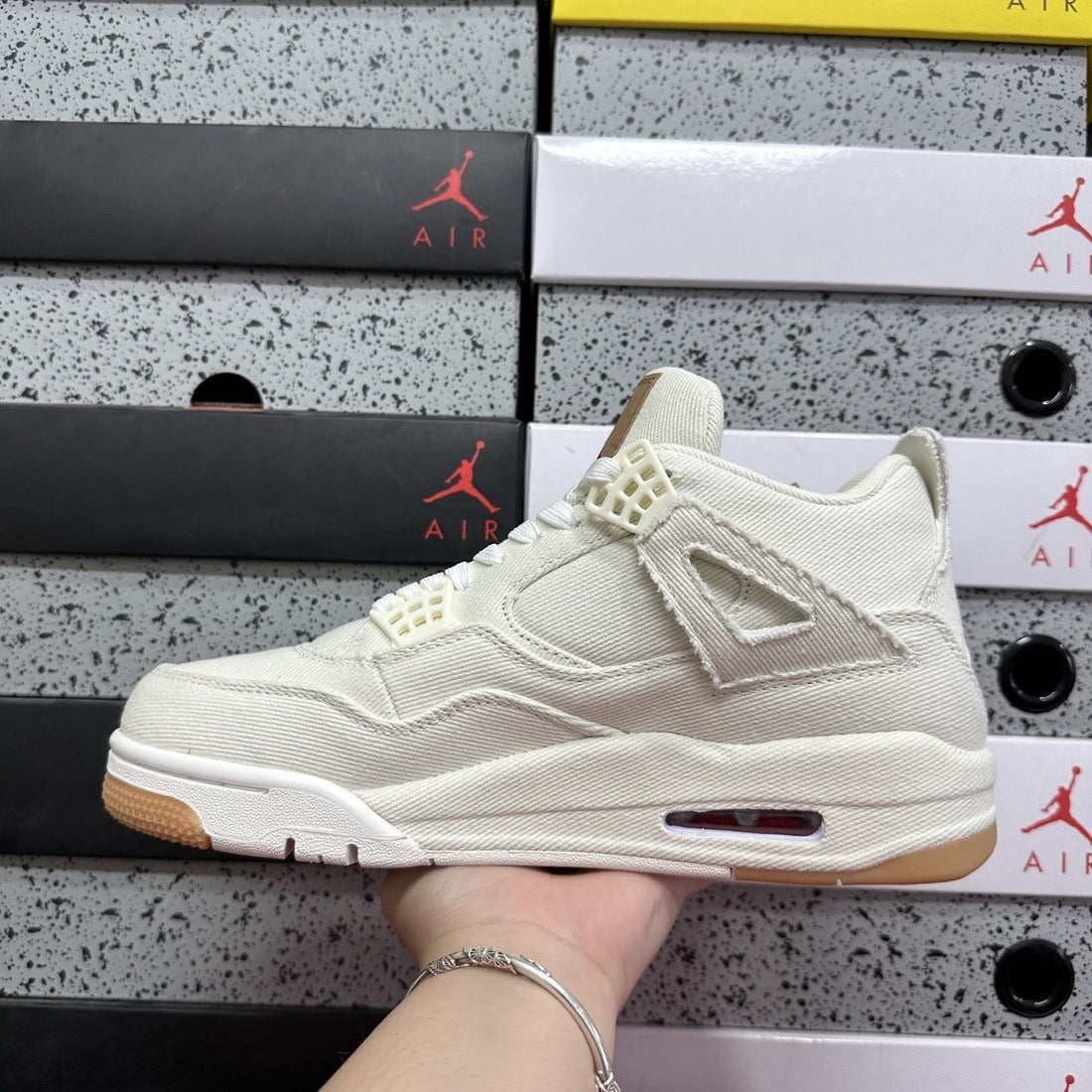 Air Jordan 4 Levi's White Denim