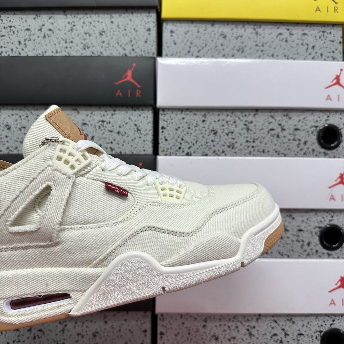 Air Jordan 4 Levi's White Denim
