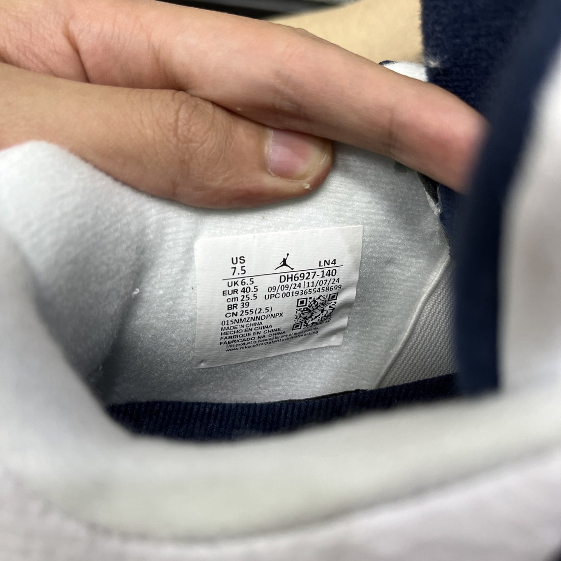 Air Jordan 4 Midnight Navy
