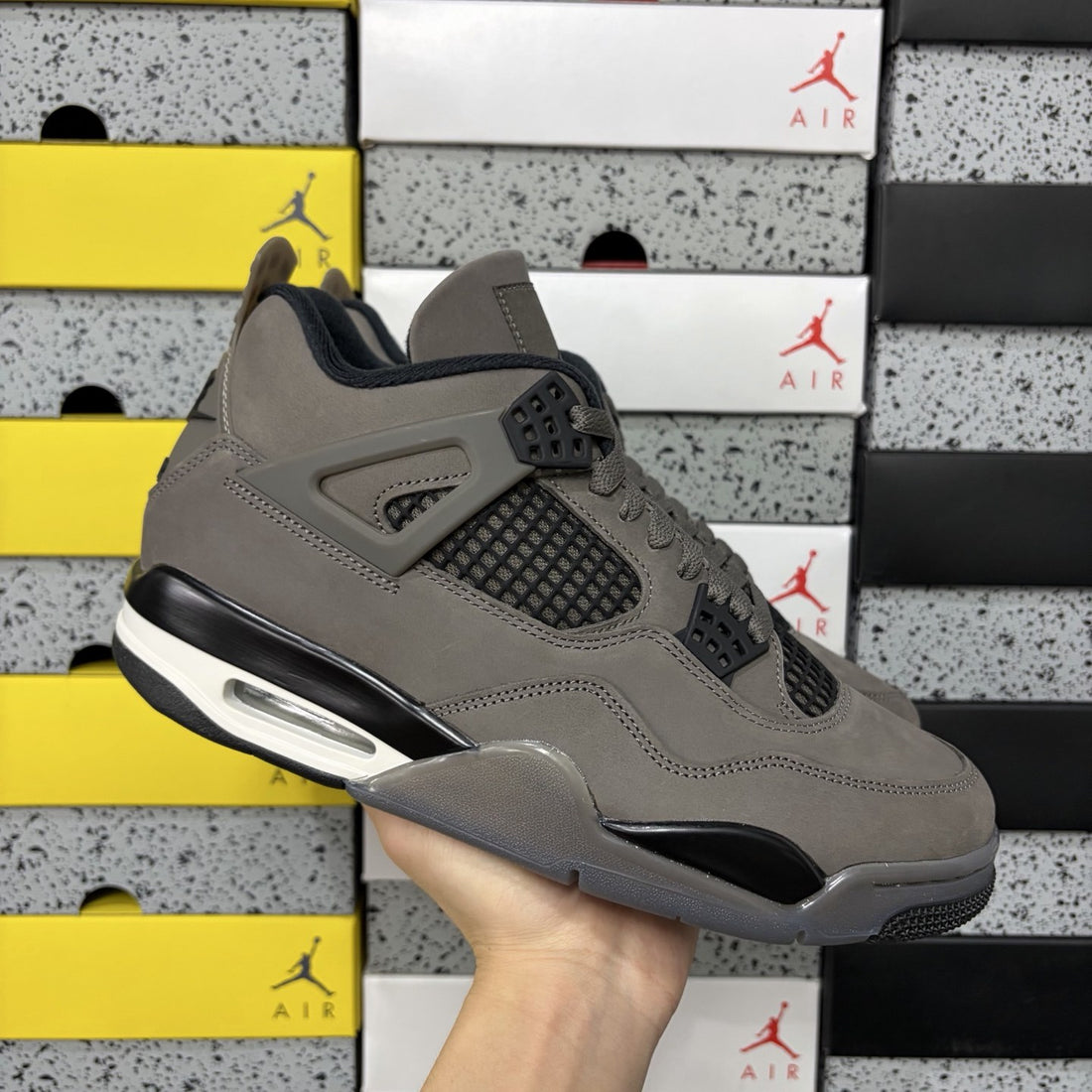 Air Jordan 4 Mocha Brown